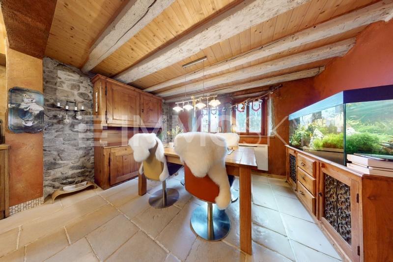 Charmante salle a manger - 9 pièces Maison individuelle a Curtilles