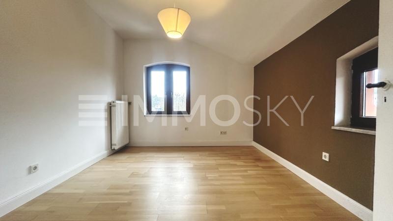 Schlafzimmer DG Hauptgebäude - 