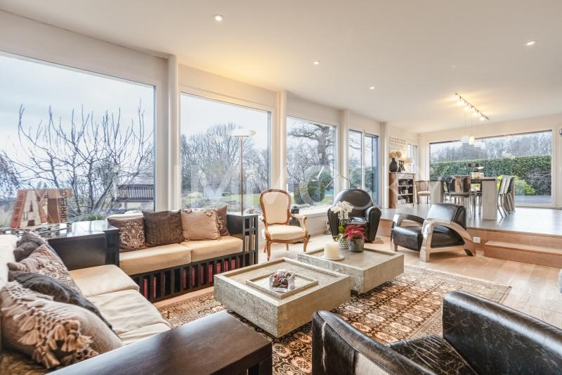 Séjour lumineux et confortable - 11 pièces Maison a Le Vaud