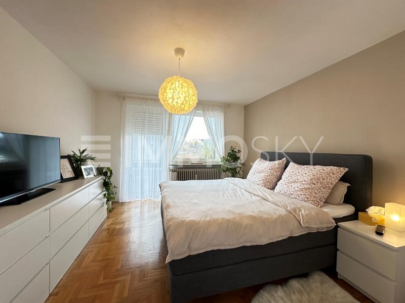 Schlafzimmer mit Ausgang - 