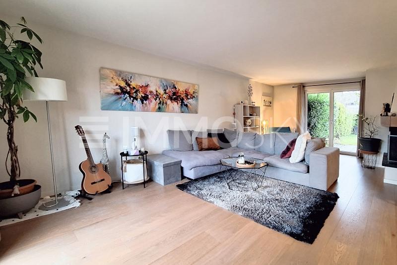 Salon spacieux et lumineux - 5.5 pièces Maison mitoyenne a Chavannes de Bogis