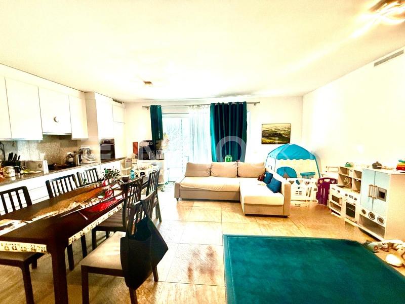 Area giorno con ampie porte finestre - 4.5 Zimmer Etagenwohnung in Bellinzona