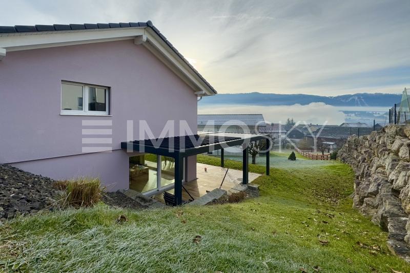 Magnifique vue  - 5.5 pièces Villa a Loveresse