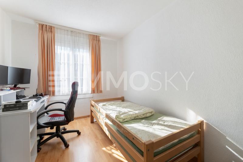 Wie wäre es mit einem Büro? - 4.5 Zimmer Wohnung in Lenzburg