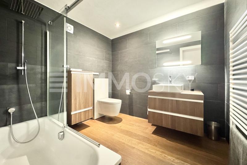 Salle de bains de haut standing - 5.5 pièces Maison mitoyenne a Cortaillod