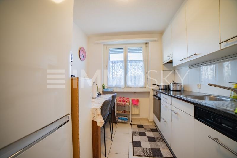 Elegante neue Küche  - 4.5 Zimmer Etagenwohnung in Pratteln