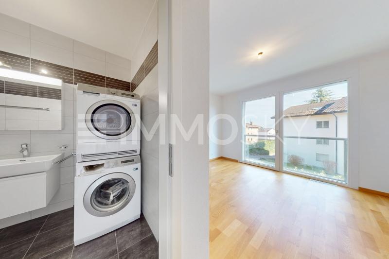 Chambre avec sallle de douche privative - 3.5 pièces Appartement a St Sulpice VD