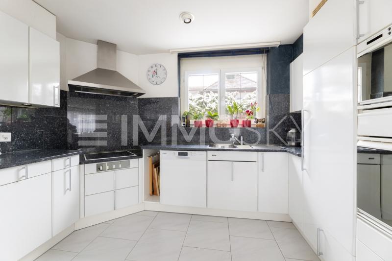 Elegante Küche mit viel Stauraum - 5.5 pièces Maison individuelle a Einsiedeln