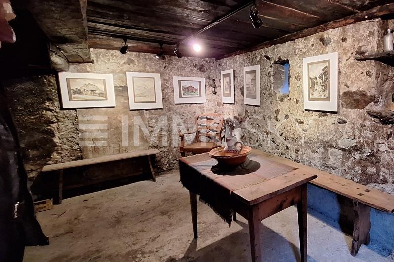 Cuisine du 1er à rénover - 3.5 pièces Maison a Les Haudères