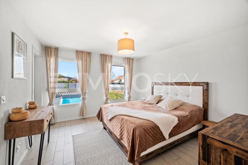 Chambre parentale avec dressing et salle de douche - 4.5 pièces Maison individuelle a Farvagny
