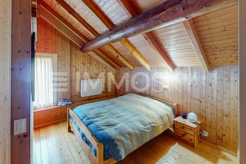 Camera da letto dalle generose dimensioni - 4.5 pièces Maison a Leontica