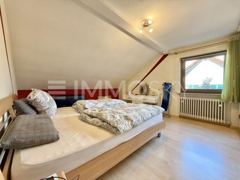 Schlafzimmer OG.  - 