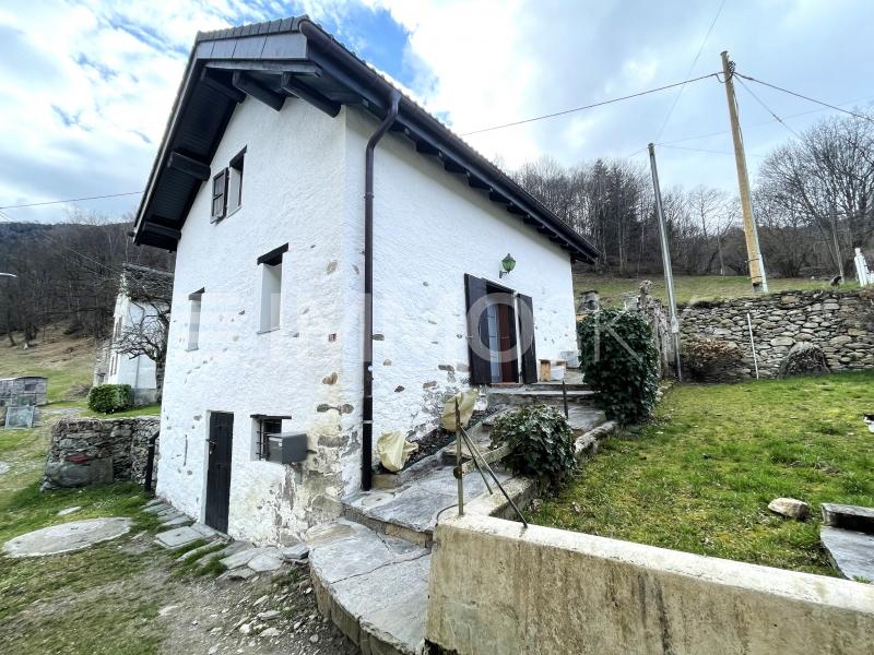 Facciata lato nord - 4.5 pièces Maison a Leontica