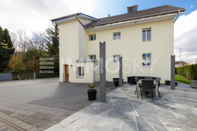 Gepflegt und modern - 7.5 Zimmer Haus in Wohlen AG