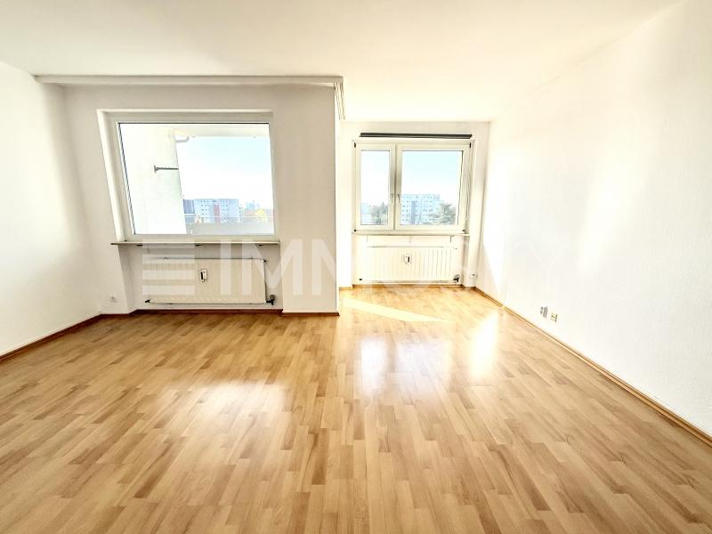 Lichtdurchfluteter Wohnraum - 