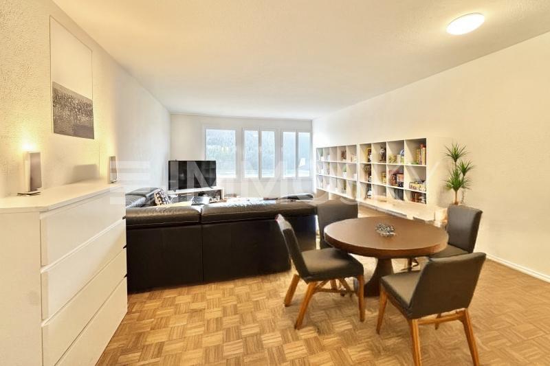 Pièce de vie lumineuse - 4.5 pièces Appartement a St Imier