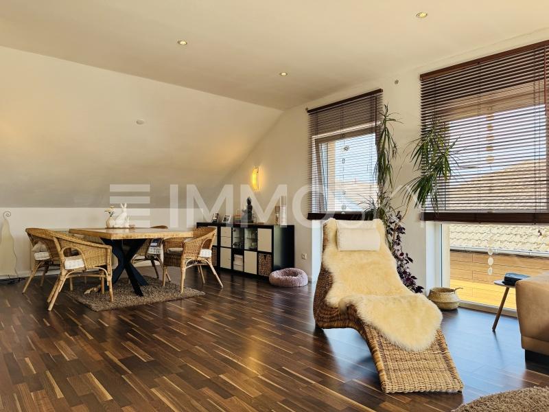 Wohn- und Esszimmer (OG) - 