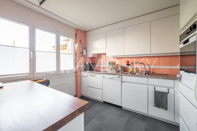 Küche - 6.5 Zimmer Reihenmittelhaus in Reinach BL