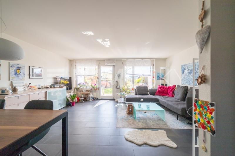 Wohn- und Esszimmer - 6.5 Zimmer Reihenmittelhaus in Reinach BL
