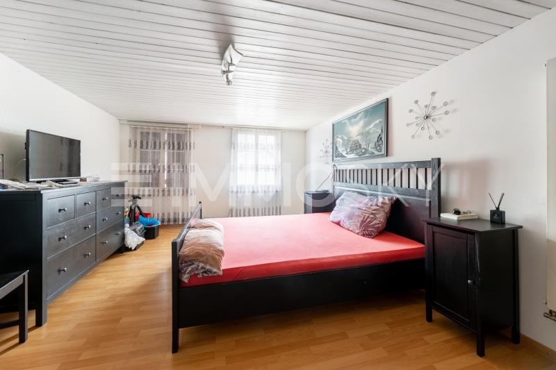 Zimmer für Ihre Gäste - 15 Zimmer Wohn- und Geschäftshaus in Lütisburg
