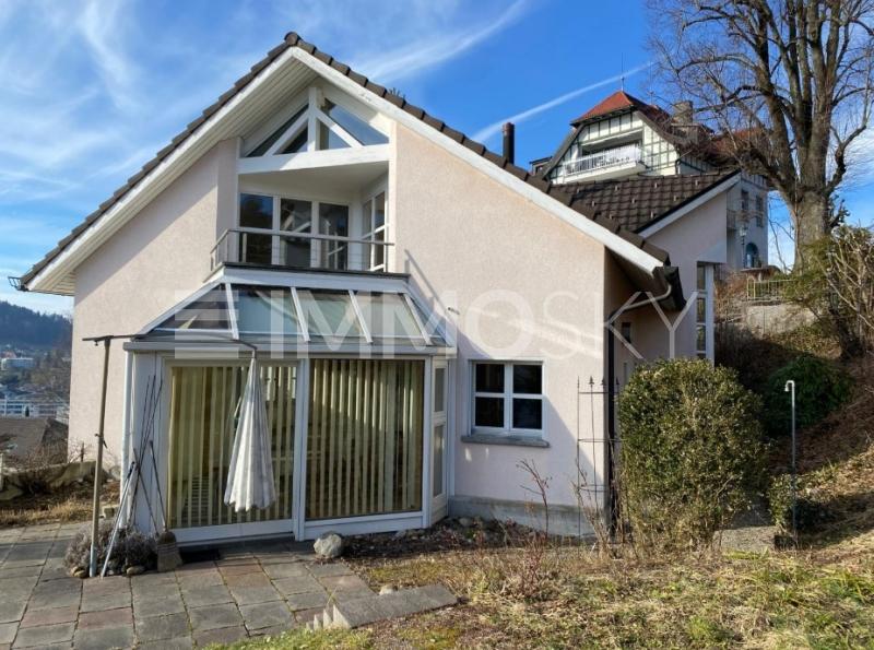 Wintergarten mit Aussenplätzen  - 7.5 Zimmer Einfamilienhaus in Herisau