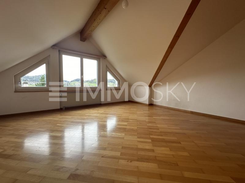 Elternschlafzimmer mit Blick auf Säntis - 7.5 Zimmer Einfamilienhaus in Herisau