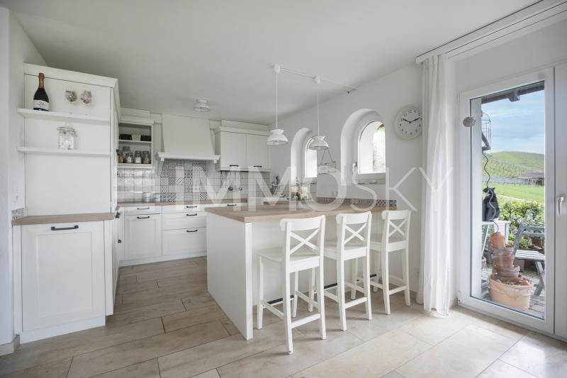 Elegante neue Küche 2018 - 5.5 Zimmer Haus in Remigen