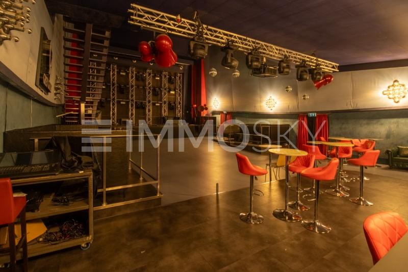Saal - 6 Zimmer Gewerbehaus in Zofingen