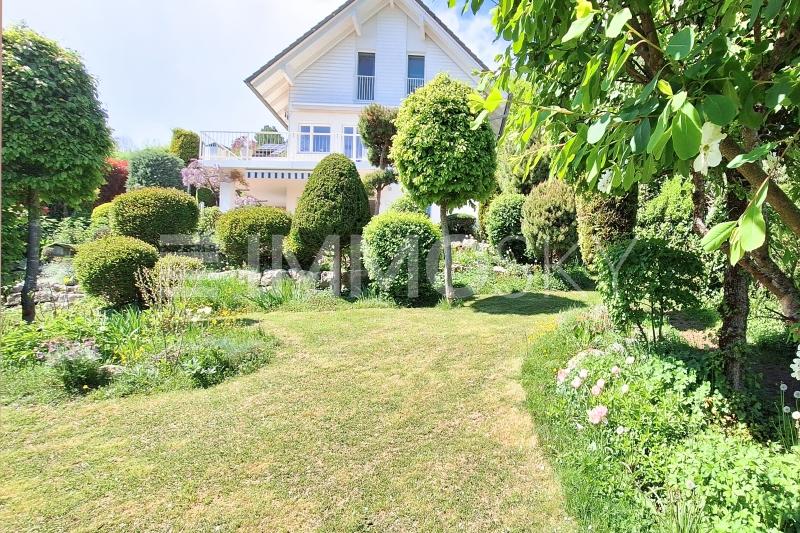 Jardin arborisé et privatif - 6 rooms House in Arzier