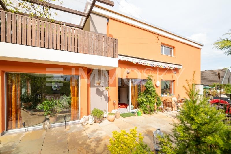 Aussenansicht - 5.5 Zimmer Doppeleinfamilienhaus in Pfeffingen