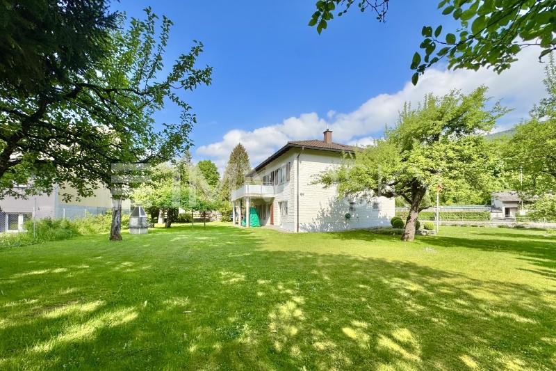 Magnifique jardin  - 5.5 pièces Villa a Moutier