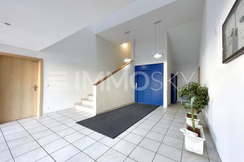 Hall  - 24 Zimmer Wohn- und Geschäftshaus in Suchy