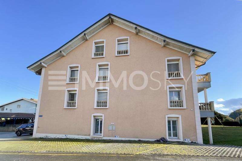 Facade Nord-Ouest - 24 Zimmer Wohn- und Geschäftshaus in Suchy