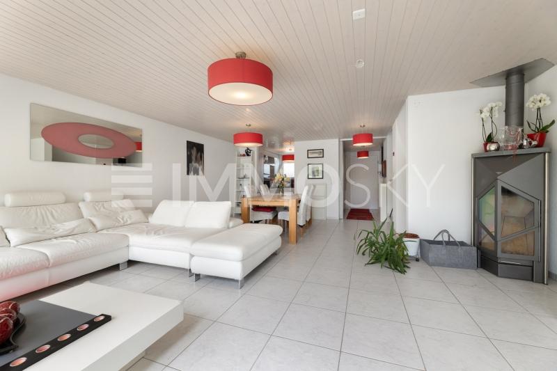 Heimeliger Wohn- Essbereich mit Cheminée - 5.5 stanze Casa unifamiliare a Rebstein