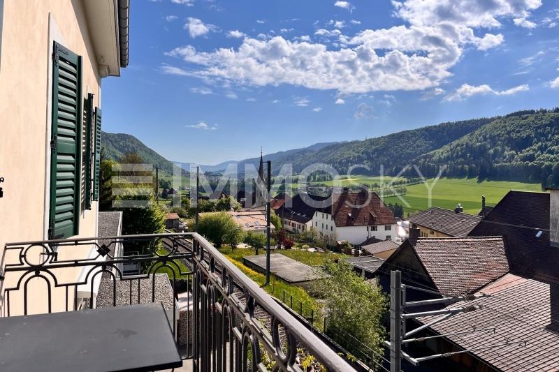 Magnifique vue depuis le balcon - 4.5 pièces Appartement a Renan BE