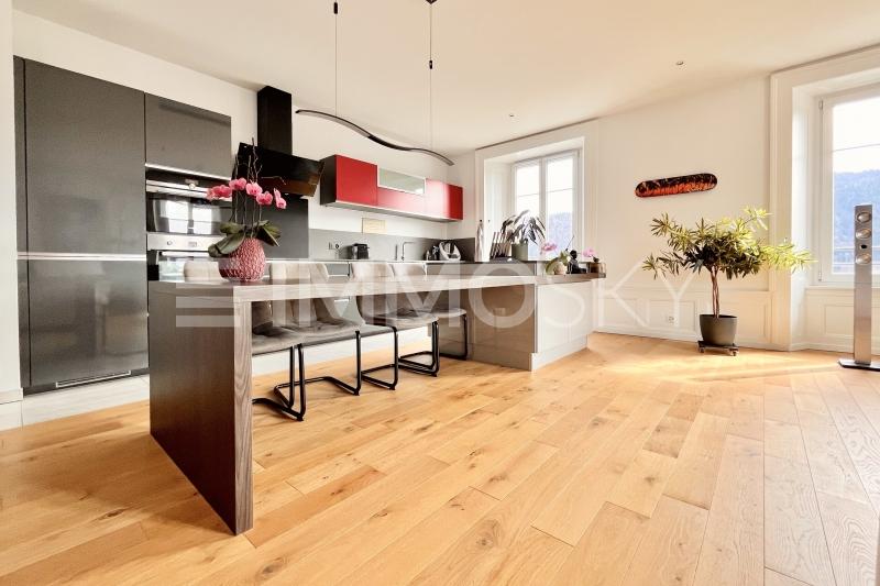 Cuisine ouverte - 4.5 pièces Appartement a Renan BE