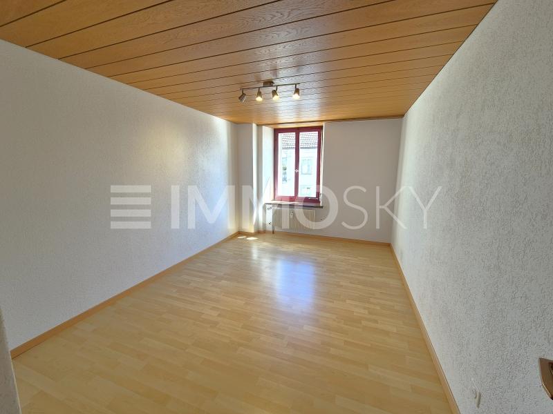 Harmonisches Schlafzimmer mit viel Tageslicht - 3.5 pièces Appartement a Berneck