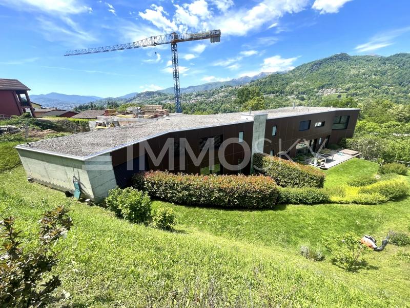 Grande zona verde disponibile - 3.5 Zimmer Gartenwohnung in Davesco Soragno