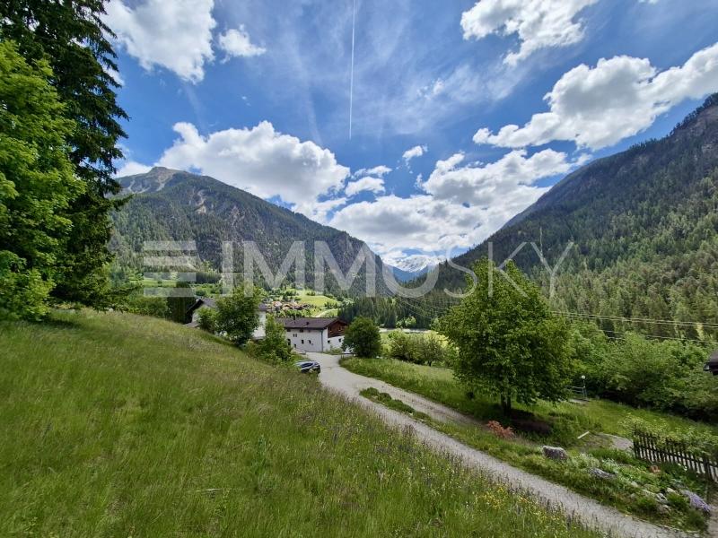 Panorama trifft Perspektive - Building land in Filisur
