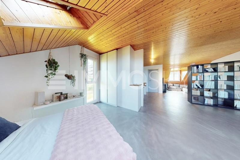Spacieux combles aménagés - 5.5 pièces Maison mitoyenne d'angle a Cheseaux sur Lausanne
