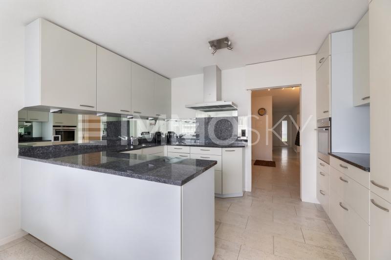 Kochen in stilvollem Ambiente - 10 pièces Duplex a Thalwil