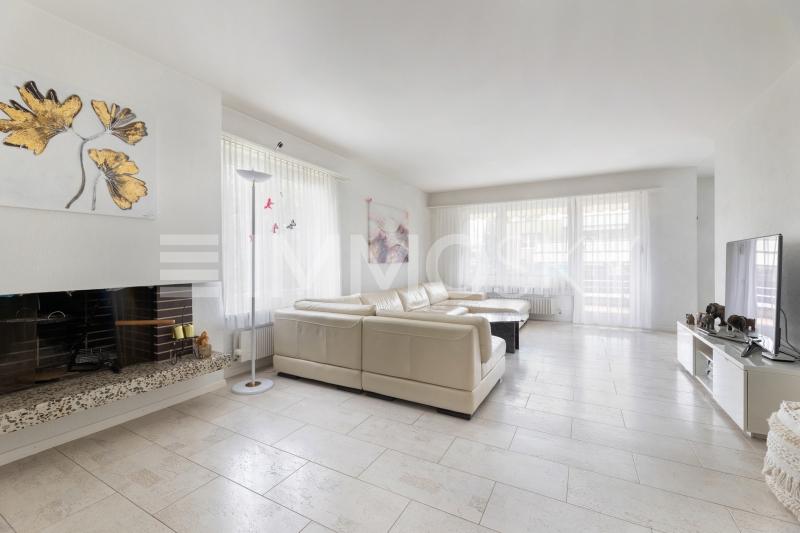 EG: Design trifft Wärme – der Herzschlag des Hauses - 10 pièces Duplex a Thalwil