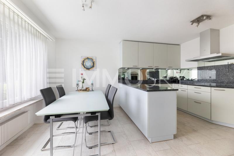 EG: Die Bühne für kulinarische Abenteuer - 10 pièces Duplex a Thalwil