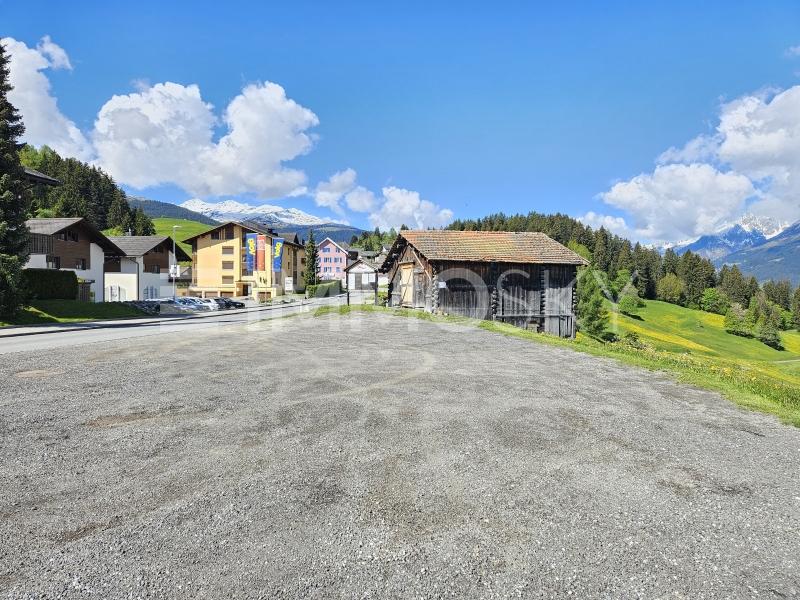Wo Träume Wurzeln schlagen - Bauland in Obersaxen Meierhof