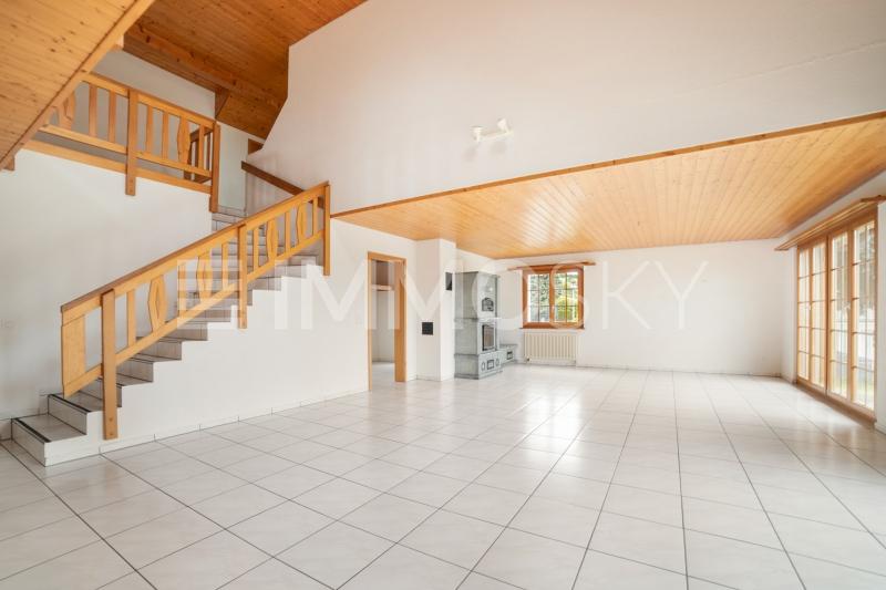 Luftiges Wohnzimmer - 7.5 Zimmer Einfamilienhaus in Sarmenstorf
