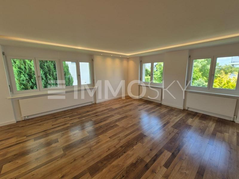 Viele Fenster für natürliches Licht - 4.5 Zimmer Wohnung in Niederteufen