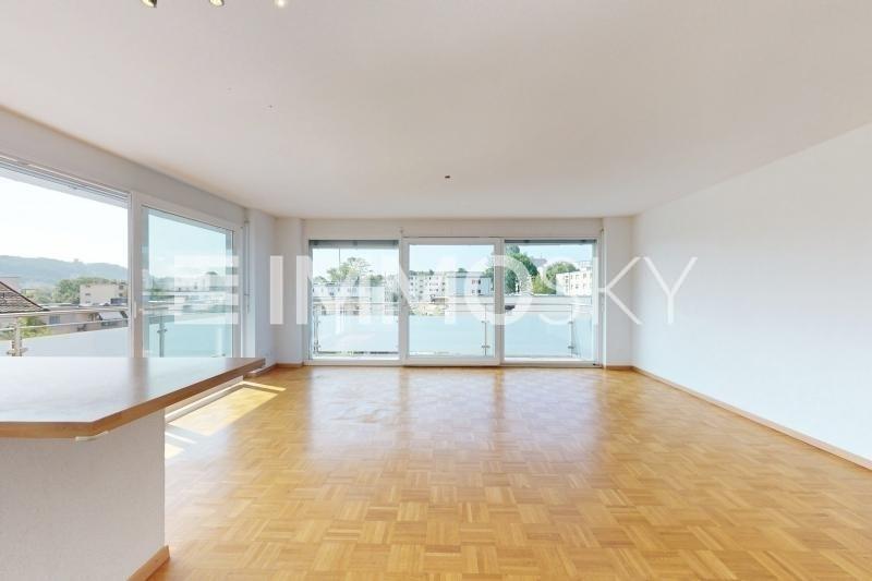 De grandes baies vitrées pour une luminosité maximale - 4.5 Zimmer Etagenwohnung in Lausanne