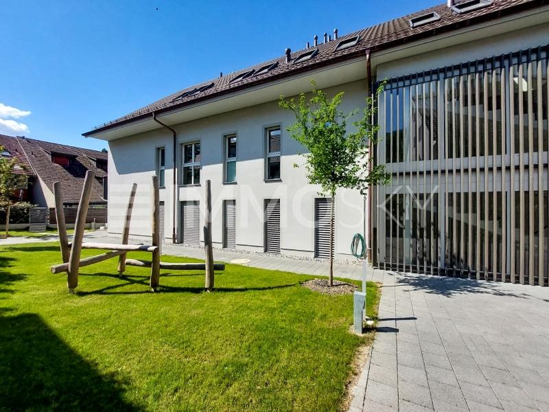 Grosszügiger Umschwung - 3.5 Zimmer Etagenwohnung in Würenlingen