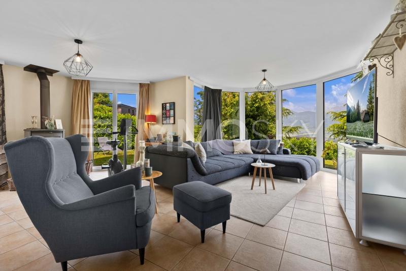 Espace de vie avec vue imprenable - 6.5 pièces Maison jumelle a Monthey