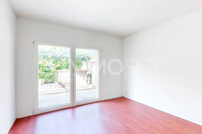 Chambre lumineuse au rez - 10 pièces Villa a Les Hauts Geneveys